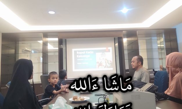 Rapat Keluarga, Yuk!