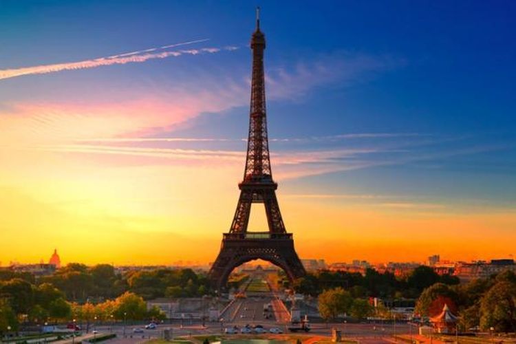 Semburat Senja di Langit Kota Paris